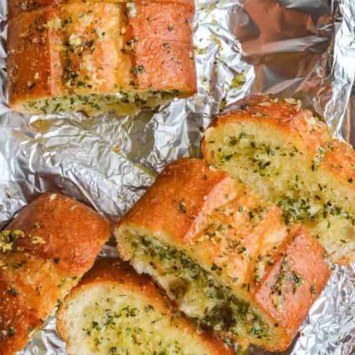 garlic bread on aluminum foil