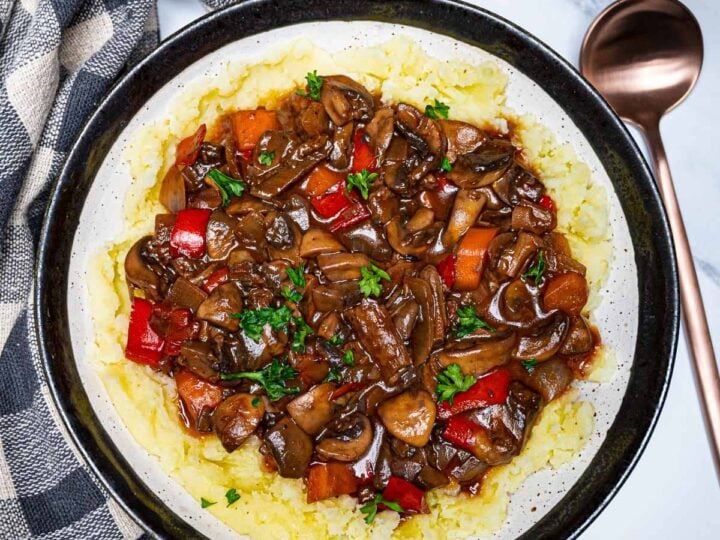 Image for Easy Vegan Mushroom Bourguignon